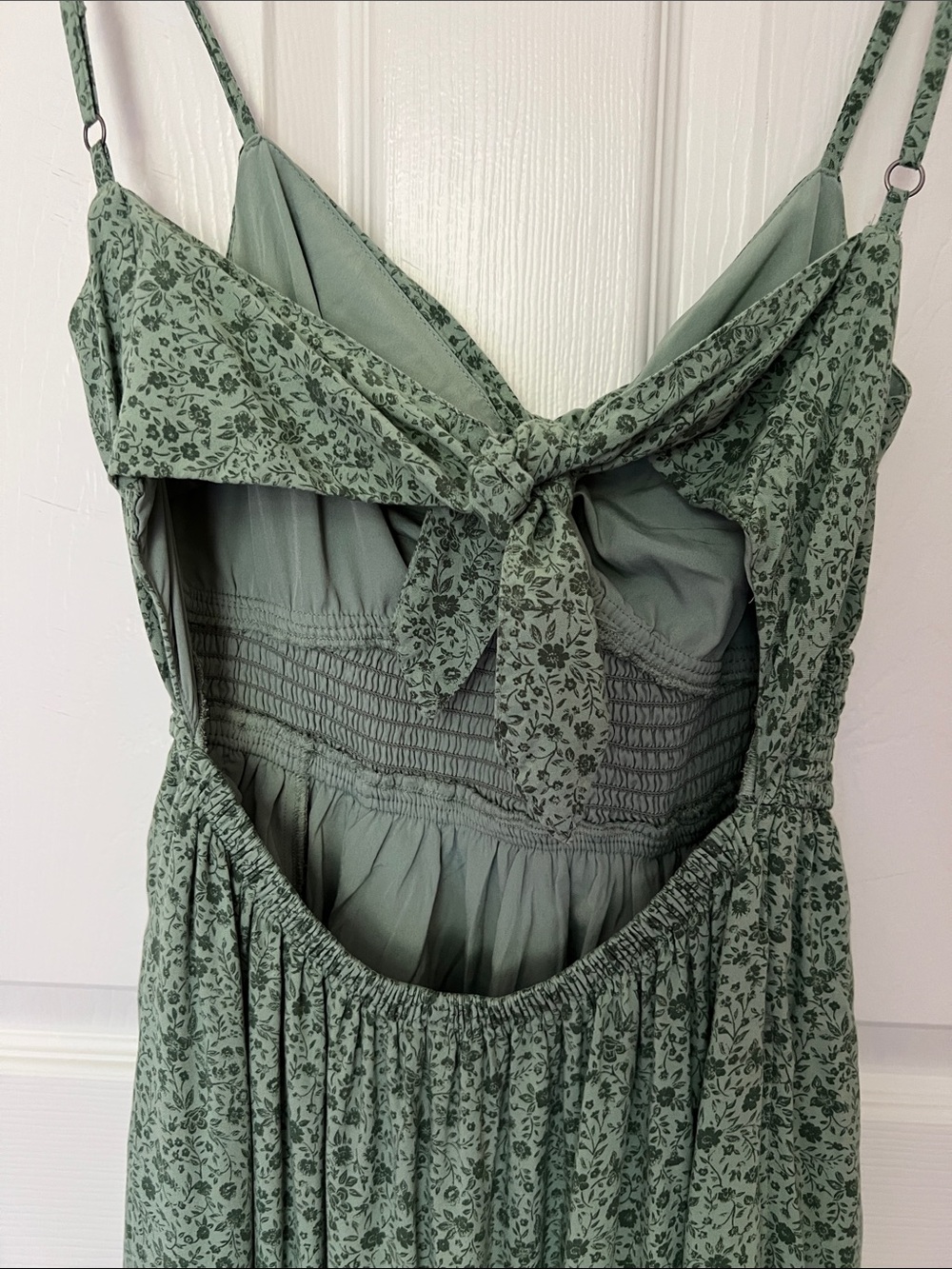 Green Floral Maxi Dress - Hollister - Tie Back - Picture 7 of 7